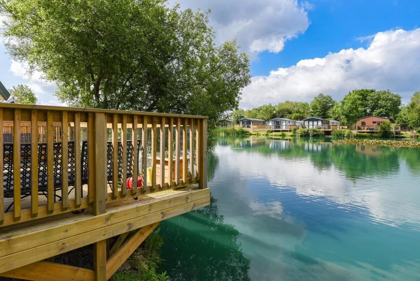 Lakefront 5 Star Country Park Private Fishing Free Parking S Malton