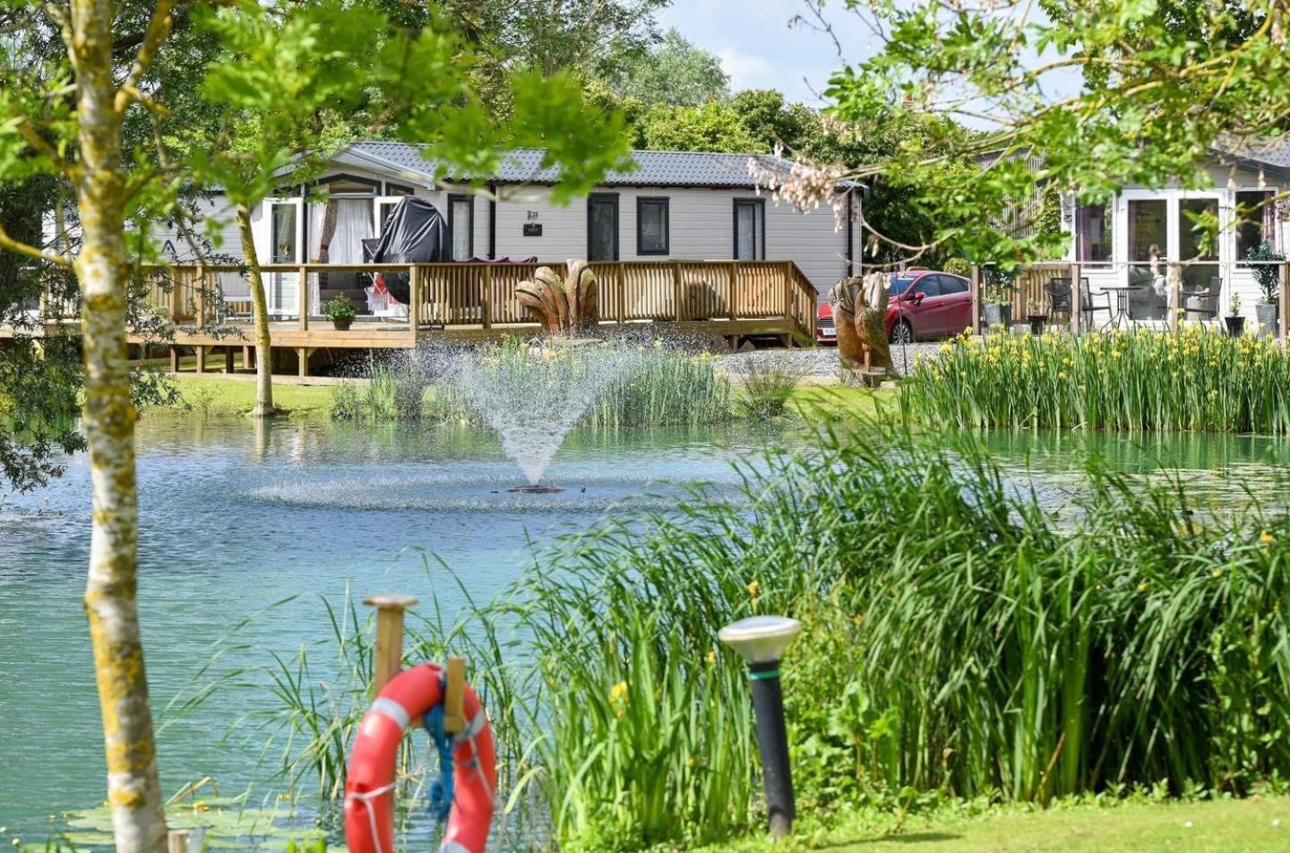 Lakefront 5 Star Country Park Private Fishing Free Parking S Malton
